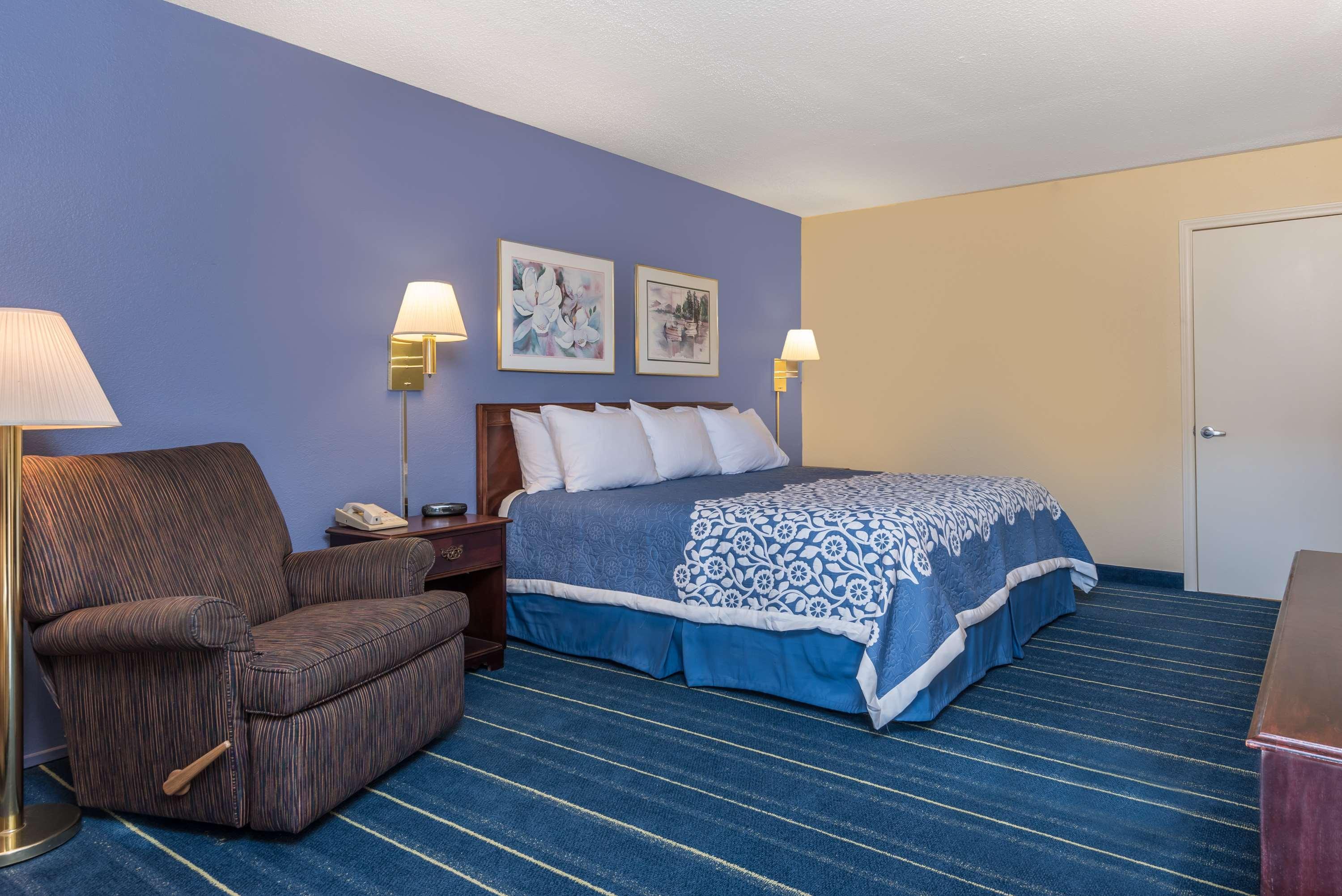 Days Inn By Wyndham South Hill Exterior foto